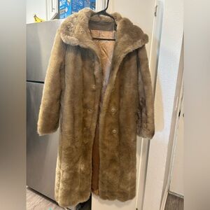 Gorgeous, brown vintage faux fur coat